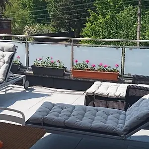  Hébergement de vacances Liège 4420 Rue Jean Jaurès 45 Grande Maison Joyeuse Avec Terrasse 30m2 Pour 8 Personnes Maximum Belgique